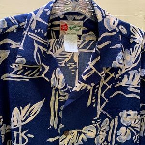 Hilo Hattie Aloha Shirt - A Hawaiian Classic - Large
